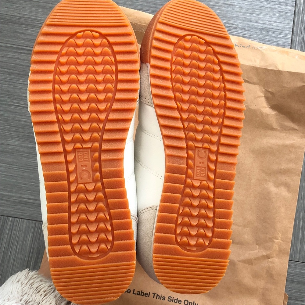 Brand New Uniqlo White and Tan Unisex Sneakers - Picture 4 of 6